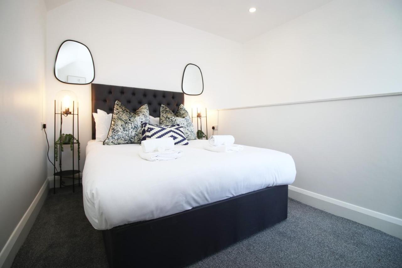 New Spacious 2 Bed Getaway - Private Courtyard! - Underfloor Heating Cardiff Exteriér fotografie