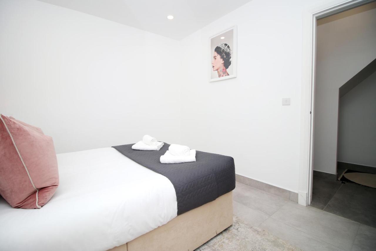 New Spacious 2 Bed Getaway - Private Courtyard! - Underfloor Heating Cardiff Exteriér fotografie