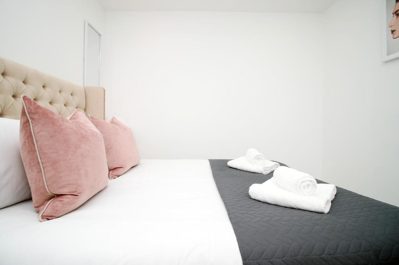 New Spacious 2 Bed Getaway - Private Courtyard! - Underfloor Heating Cardiff Exteriér fotografie