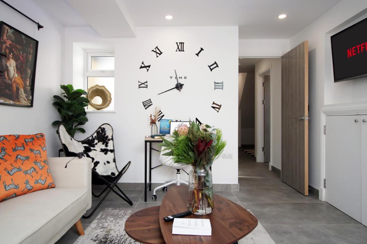 New Spacious 2 Bed Getaway - Private Courtyard! - Underfloor Heating Cardiff Exteriér fotografie