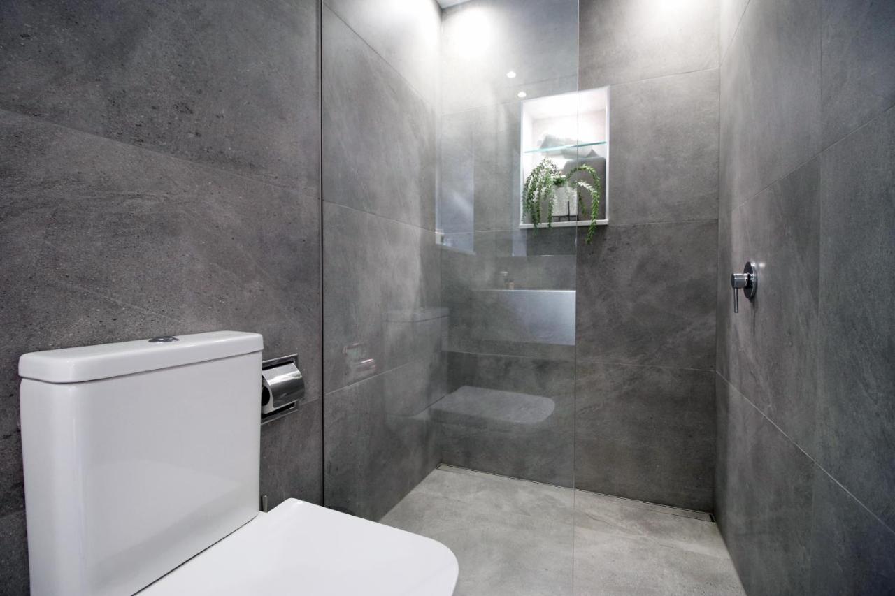 New Spacious 2 Bed Getaway - Private Courtyard! - Underfloor Heating Cardiff Exteriér fotografie